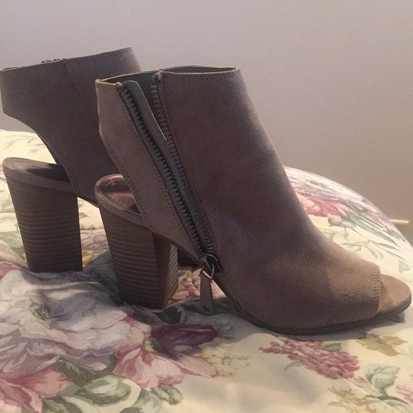 Madden Girl Shoes - Madden Girl worn once!!! Trendy cute